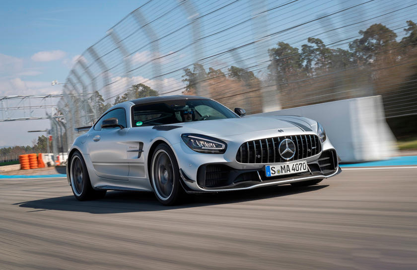 2020-mercedes-amg-gt-r-front-view-driving-carbuzz-589442
