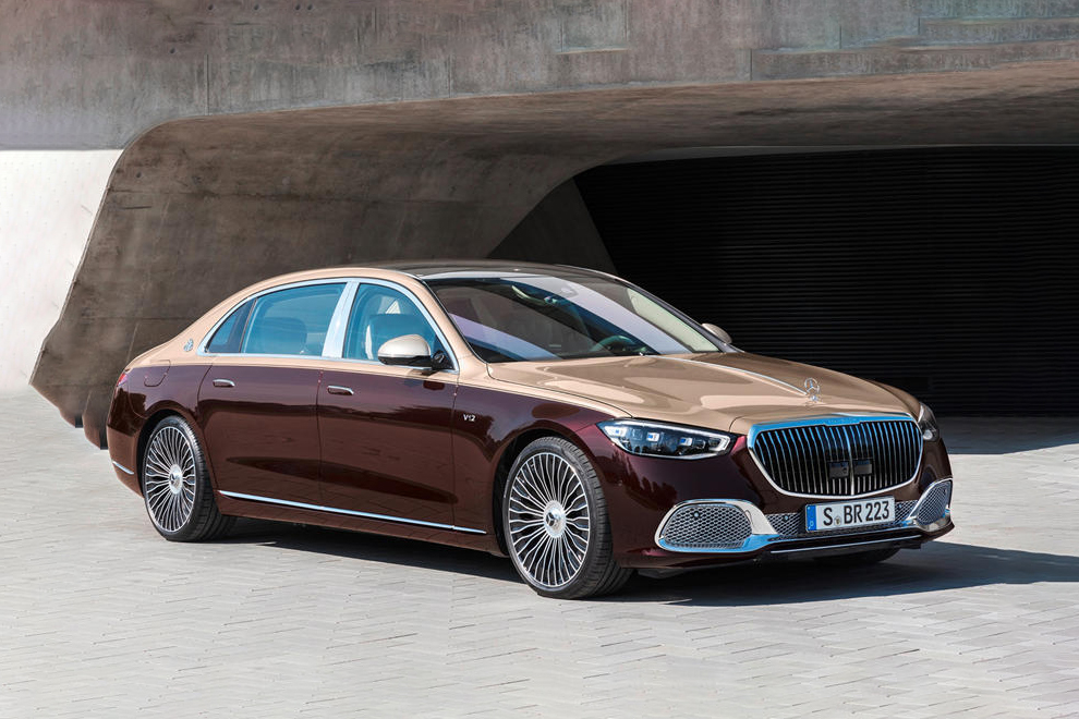 2022-mercedes-maybach-s-front-angle-view-carbuzz-845558